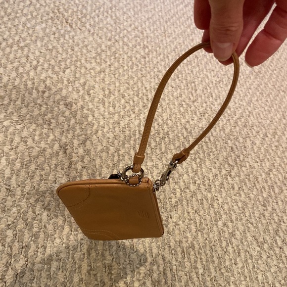 Coach wristlet - Picture 7 of 7